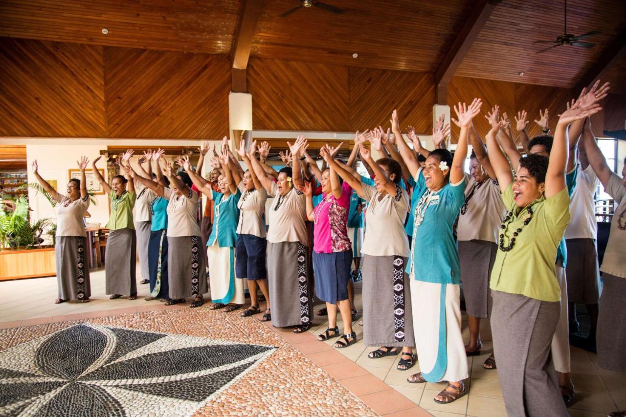아우트리거 피지 비치 리조트 코로토고 외부 사진 A group of women from the Free Wesleyan Church of Tonga