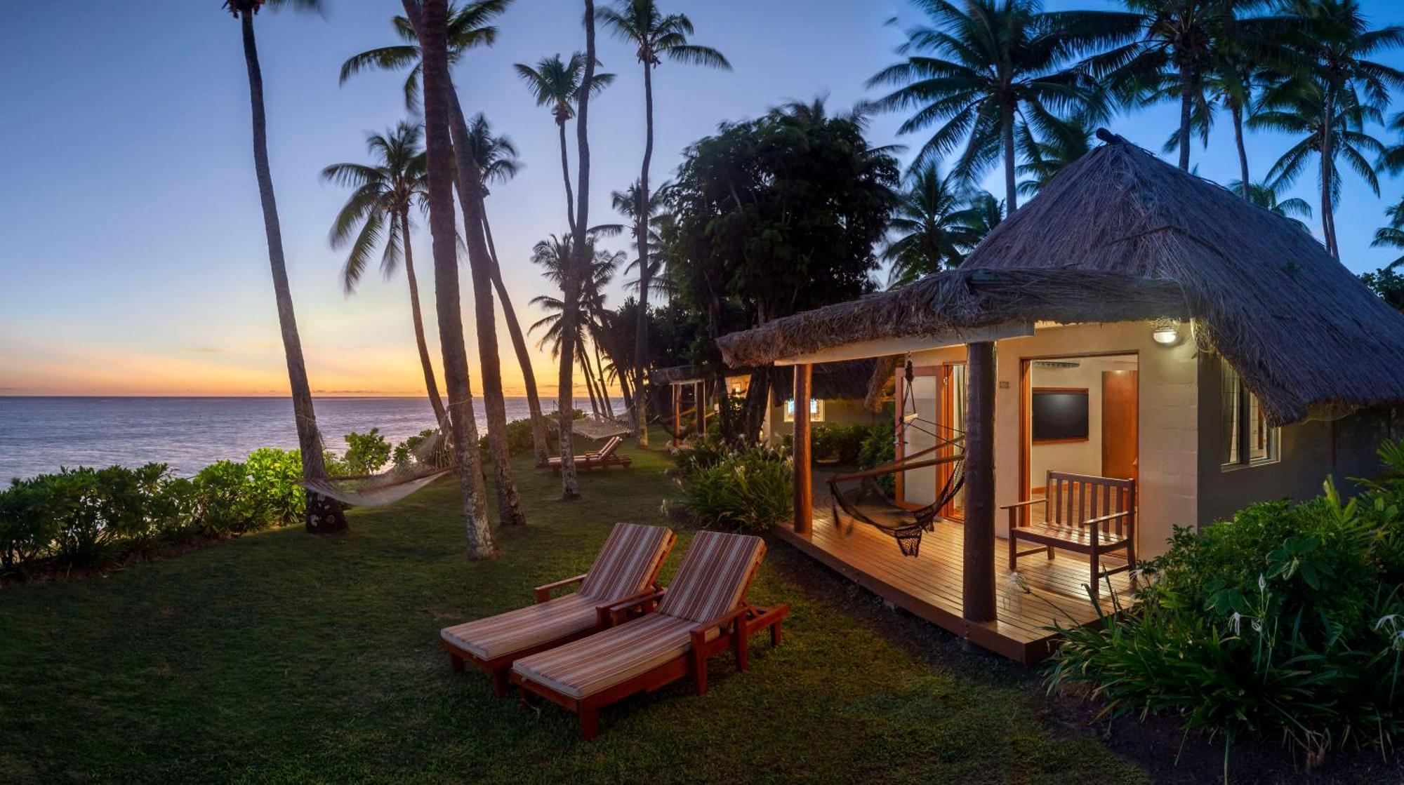 아우트리거 피지 비치 리조트 코로토고 외부 사진 Sunset at the Beachfront Villas